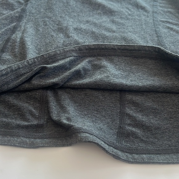 Long sleeve shirt women’s Reebok athletic pullover gray, two-tone size medium - Picture 4 of 7